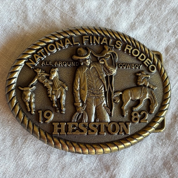 Hesston 1982 Bronze Adult National Finals Rodeo Commemorative Series Bel… - Picture 1 of 8